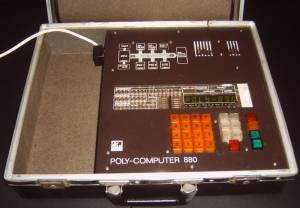 Poly-Computer 880 [Homecomputer DDR]